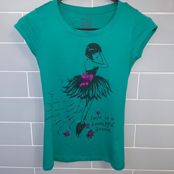 725 Originals Tops - Cute Green Cap Sleeve Tee